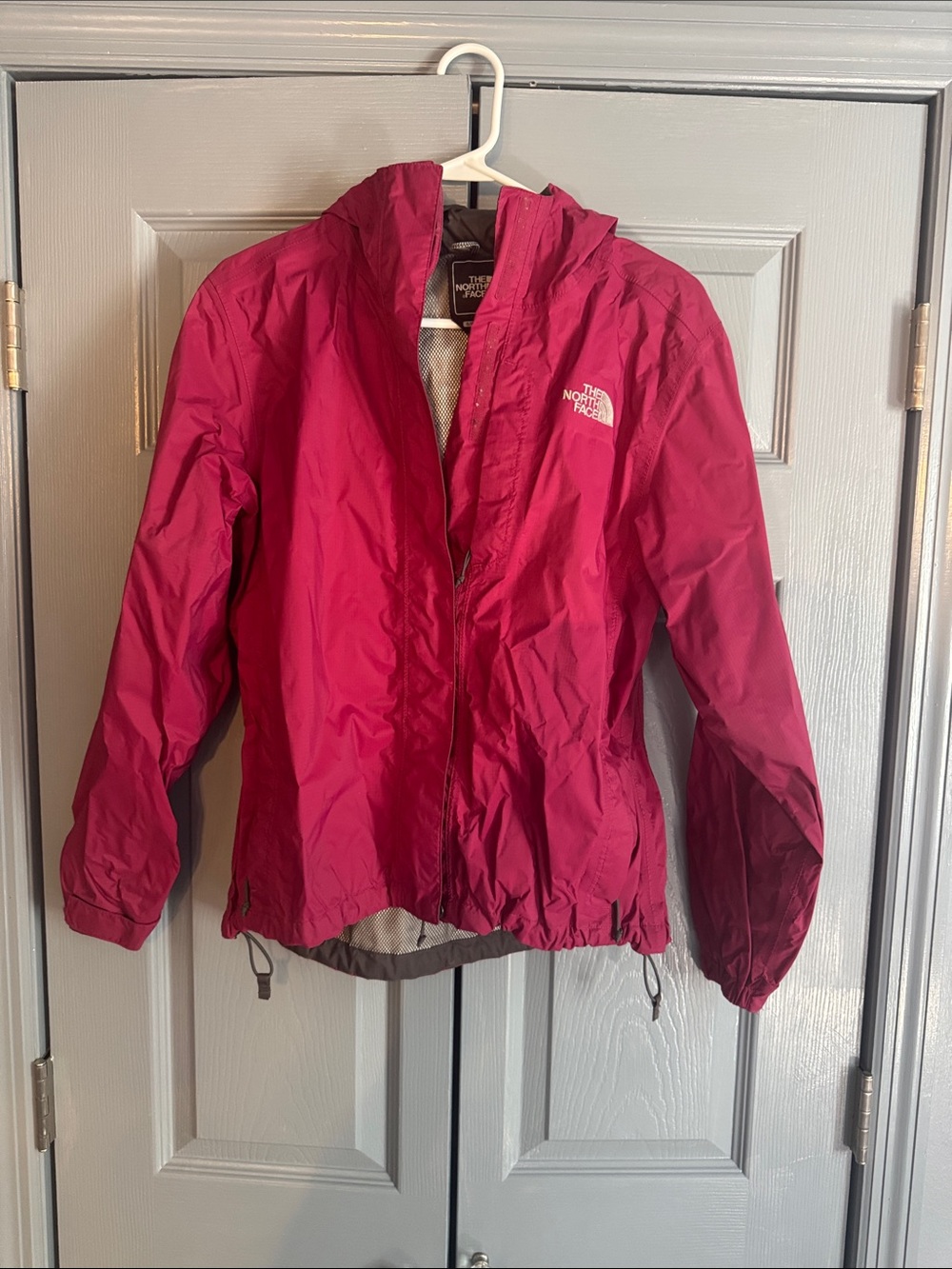 The North Face Women's Magenta Hooded Rain Shell